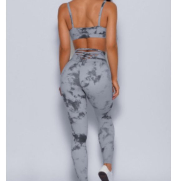 Gray Tie-dye Crisscross Sport Bra & Leggings Set - Picture 2 of 4